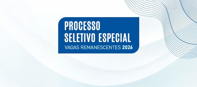 Estudantes em frente a campus da UNEB na Bahia