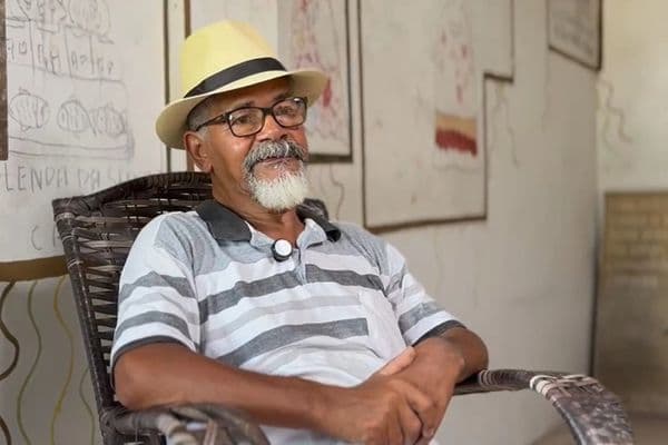 Cerâmica de bumba-meu-boi em alto relevo, obra de Mestre João das Alagoas, ceramista de Capela-AL