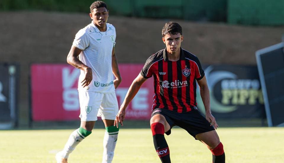 Jogadores do sub-20 do Vitória em treino no CT Manoel Pontes Tanajura