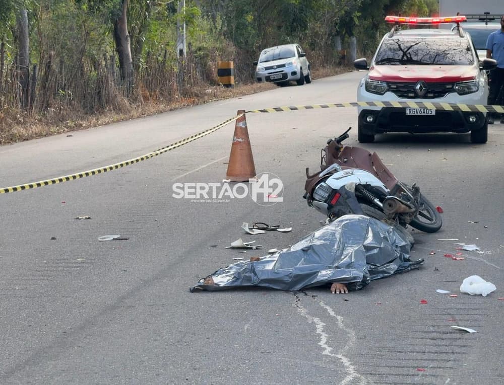 Trecho da rodovia AL-145 em Água Branca, no Alto Sertão de Alagoas