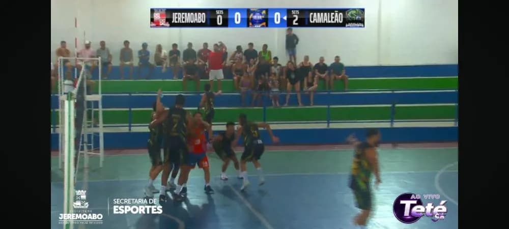 Ginásio municipal durante partida de vôlei da Copa Vaza Barris em Jeremoabo