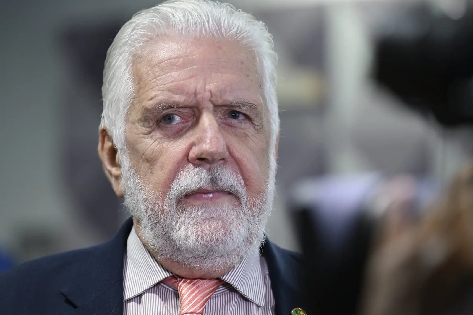 Plenário do Senado Federal com cadeiras vazias em Brasília