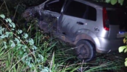 Viatura do Batalhão de Polícia Rodoviária Estadual de Sergipe em atendimento a acidente na rodovia SE-065