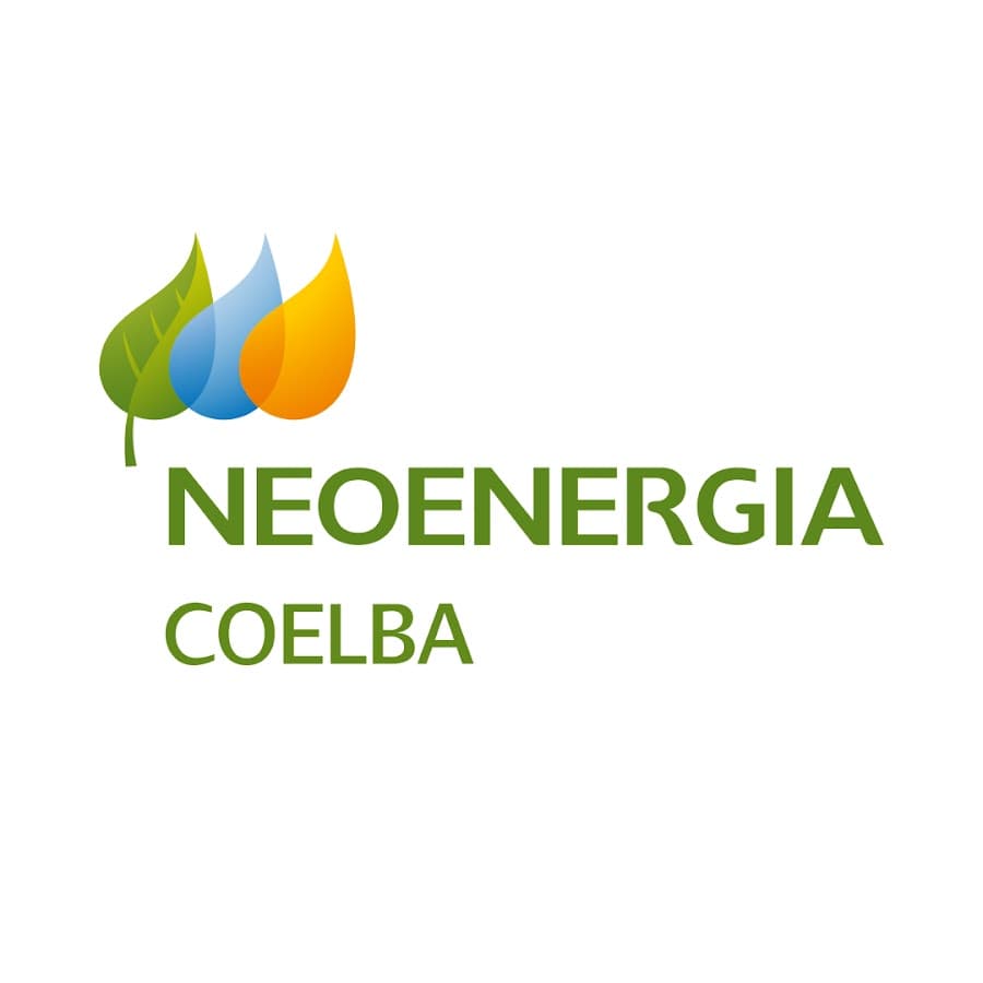 Poste de energia elétrica instalado em rua residencial no distrito de Ibó, Abaré-BA
