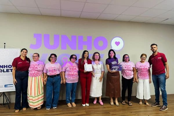 Idosas participando de atividade coletiva durante projeto social de assistência em município alagoano