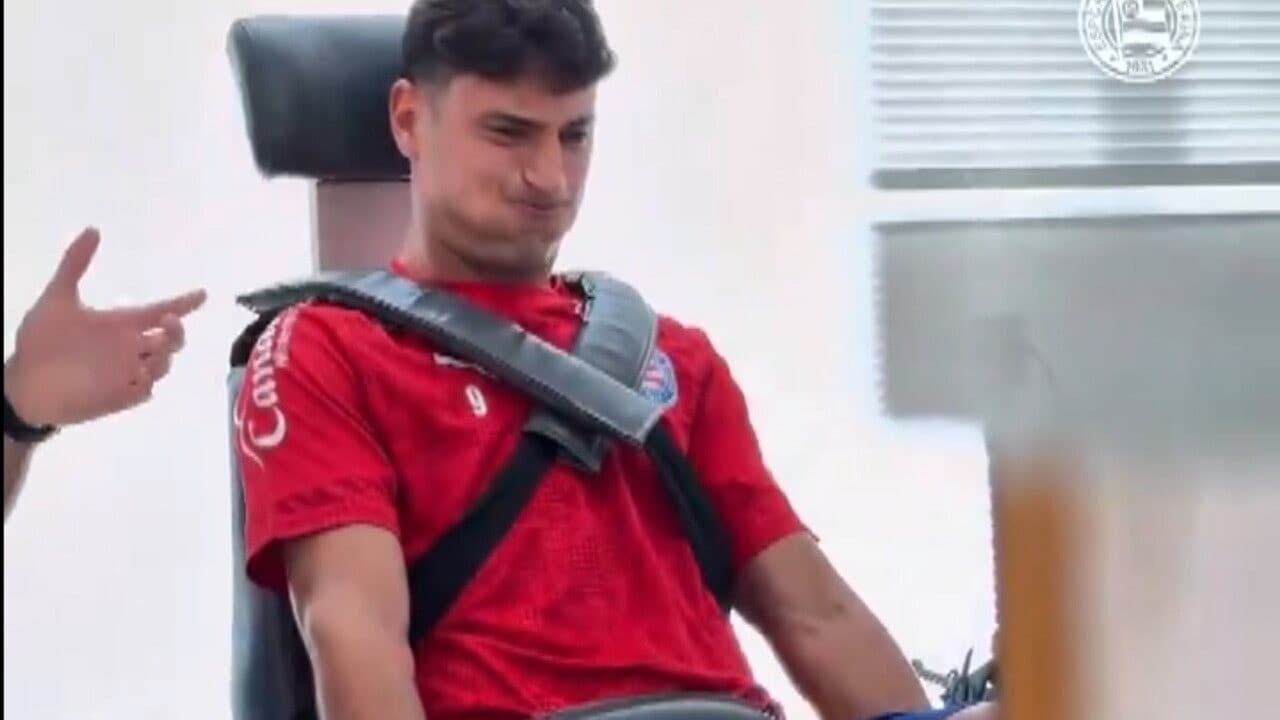Jogadores do Bahia em treino no CT Evaristo de Macedo durante a intertemporada de 2026