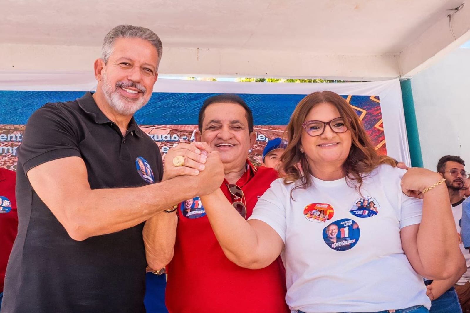 Arthur Lira participa de caminhada de campanha no Sertão de Alagoas