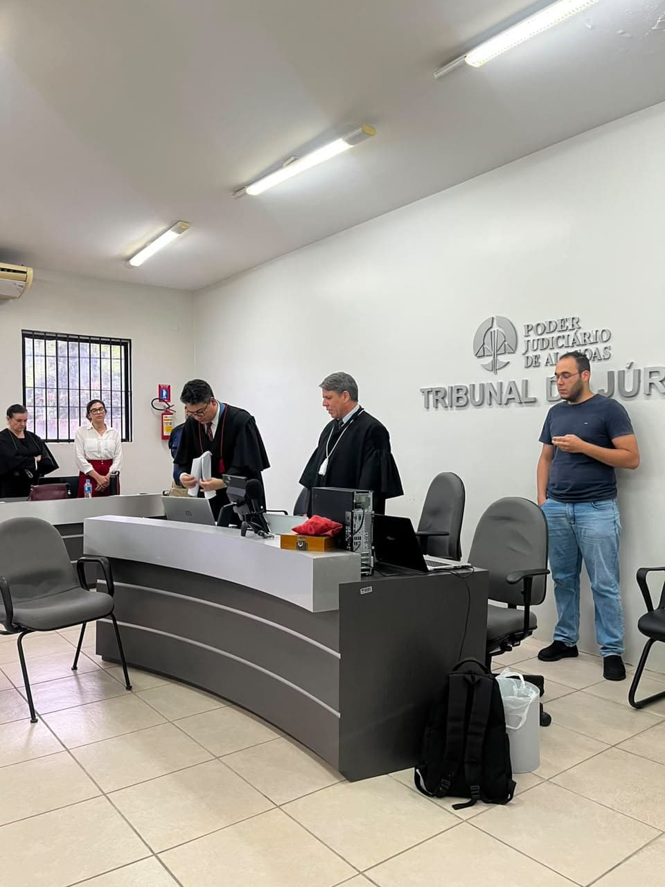 Fachada de fórum do Tribunal do Júri em comarca do sertão alagoano