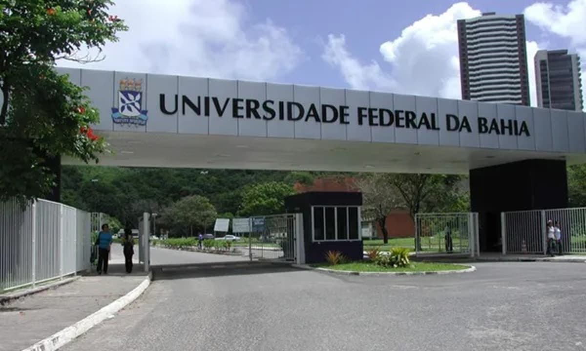Fachada do campus da Universidade Federal da Bahia em Salvador