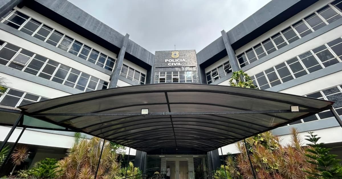 Viatura da Polícia Civil da Bahia em ocorrência de feminicídio