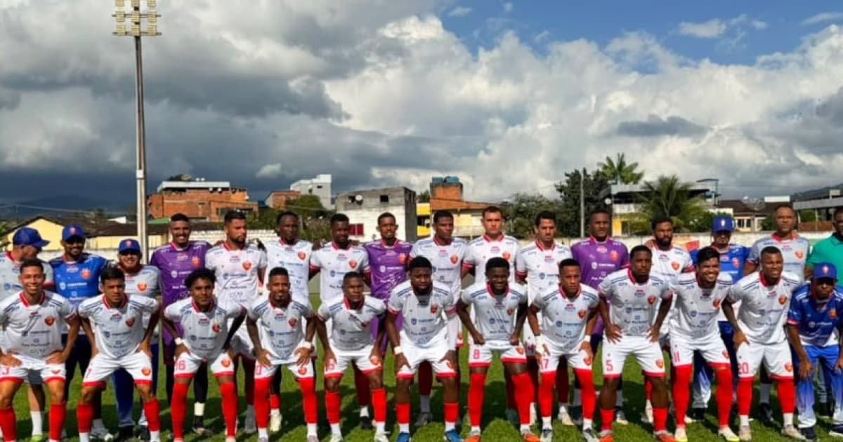 Jogadores em campo durante partida do Campeonato Intermunicipal 2026 da Bahia