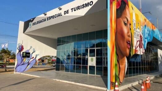 Policiais da Detur em plantão na Orla de Aracaju durante o Arraiá do Povo 2026