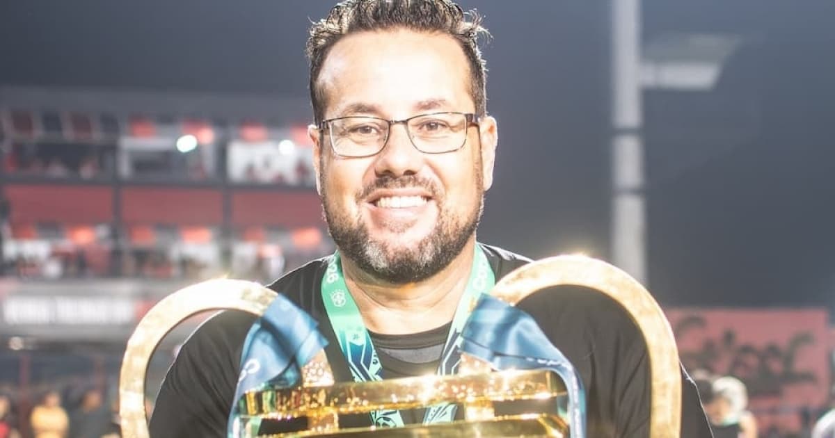Rodrigo Carvalho, head scout do Vitória, em atividade no departamento de análise do clube baiano