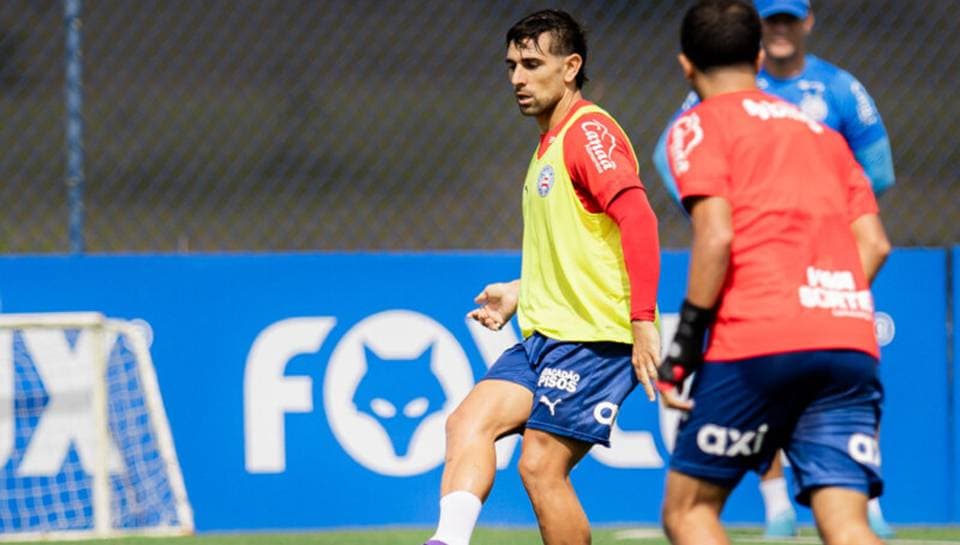 Jogadores do Bahia em treino no CT Evaristo de Macedo durante intertemporada