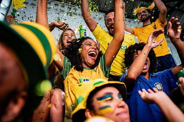Festa junina com quadrilha e forró em praça pública em Alagoas