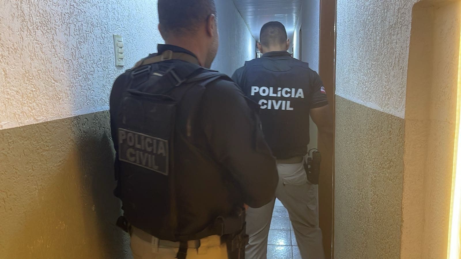 Viatura da Polícia Civil da Bahia durante operação de captura de foragido