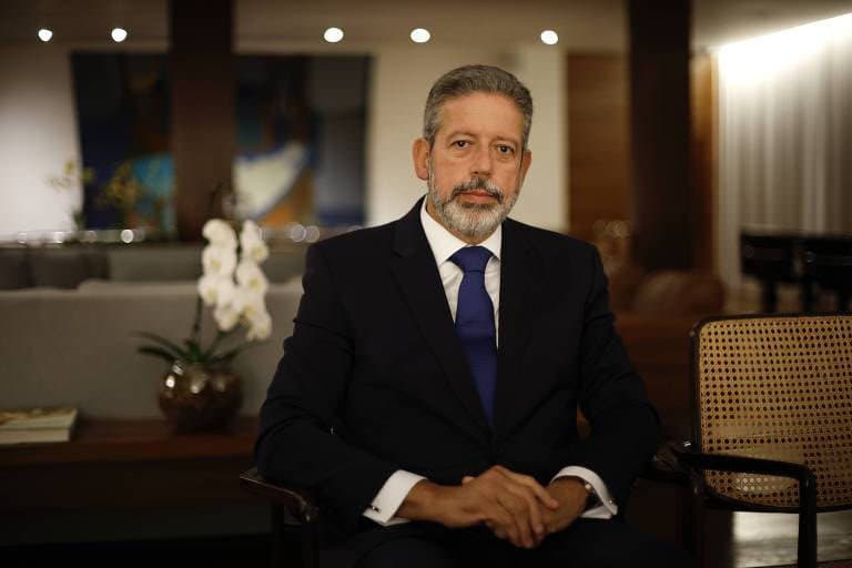 Câmara de Vereadores de Delmiro Gouveia entrega título de cidadão ao deputado Arthur Lira