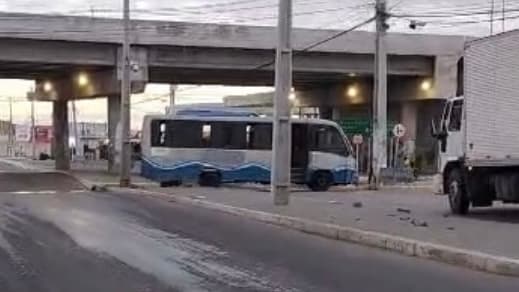 Viaduto da Avenida Sete de Setembro em Petrolina, no bairro Antônio Cassimiro