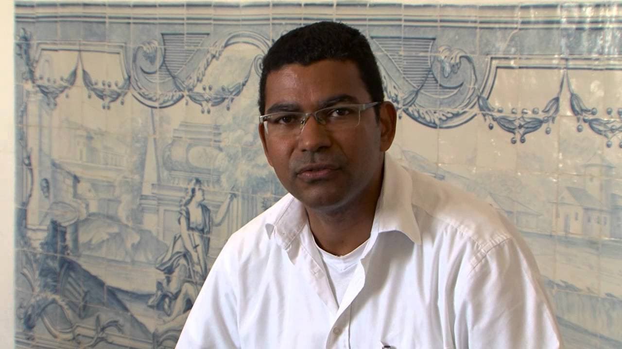 Capa do livro OYÓ: A Cidade do Patrimônio Cultural Iorubá, lançado na UFBA em junho de 2026