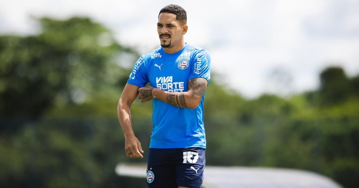 Gilberto, lateral-direito do Bahia, em partida pelo Campeonato Baiano de 2026