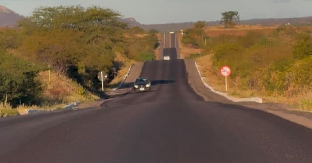 Trecho da BR-428 em obras entre Orocó e Petrolina com sinalização precária