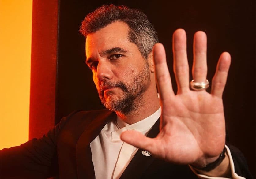 Wagner Moura, ator baiano, em evento de premiação internacional