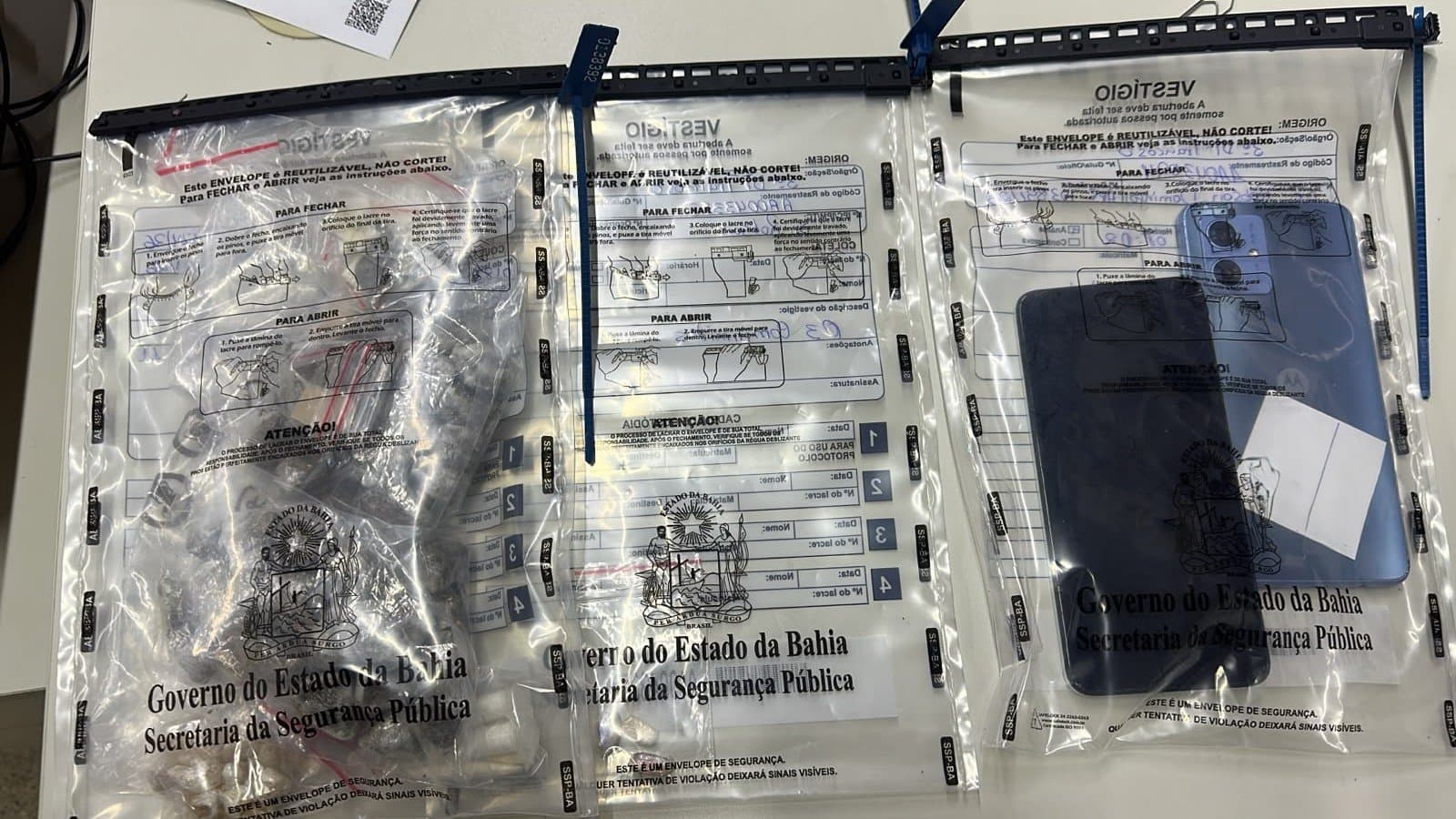 Material apreendido durante a Operação Trancoso, em Porto Seguro. Foto: Divulgação / Polícia Civil da Bahia.