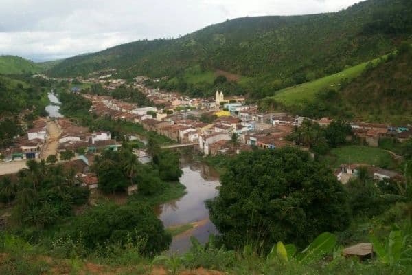 Fachada de prefeitura municipal em cidade do interior de Alagoas