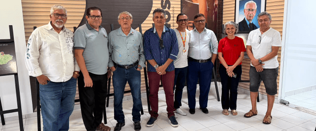 ALPA e IGH conheceram mostra cartográfica da UniRios que mapeia mudanças territoriais desde 1985.