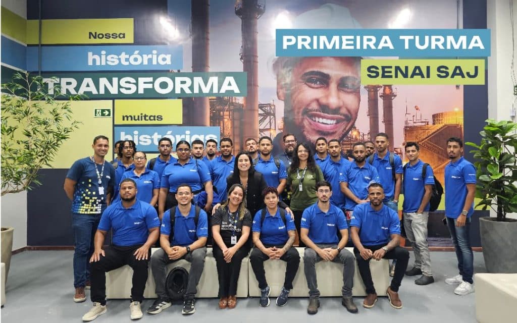 Sala de aula do SENAI com alunos do curso técnico em Eletromecânica em Santo Antônio de Jesus