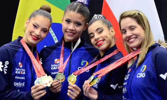 Ginastas sergipanas do Clube Jardins Iracema Alves exibem medalhas conquistadas na Copa Sul-Americana de Ginástica Rítmica 2026