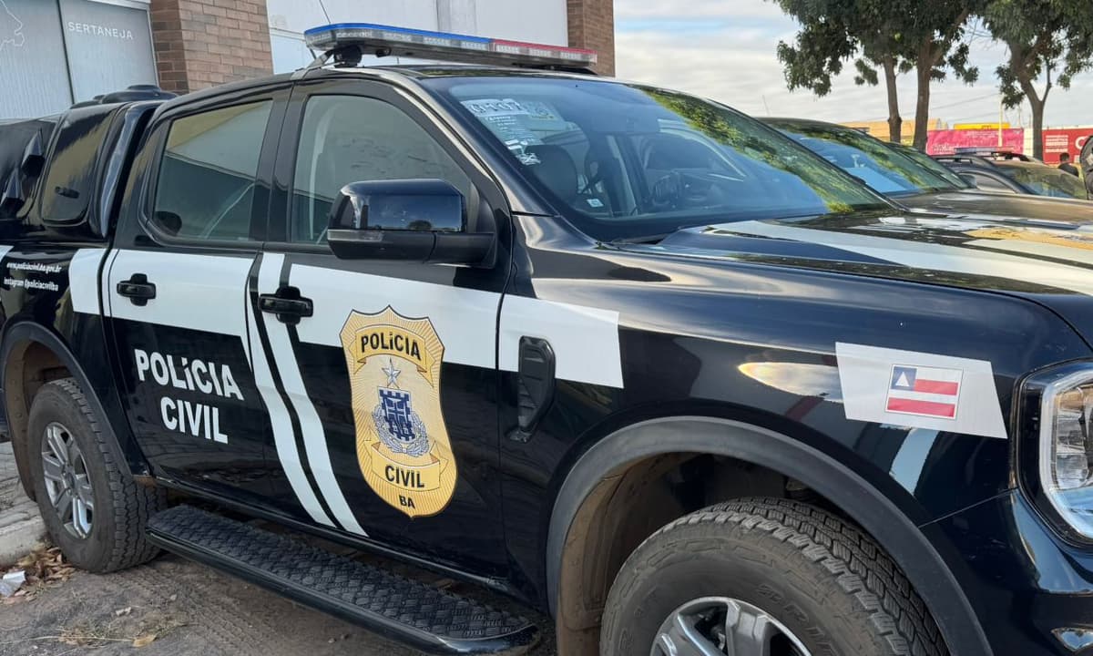 Viatura da Polícia Civil da Bahia em operação de combate à violência doméstica