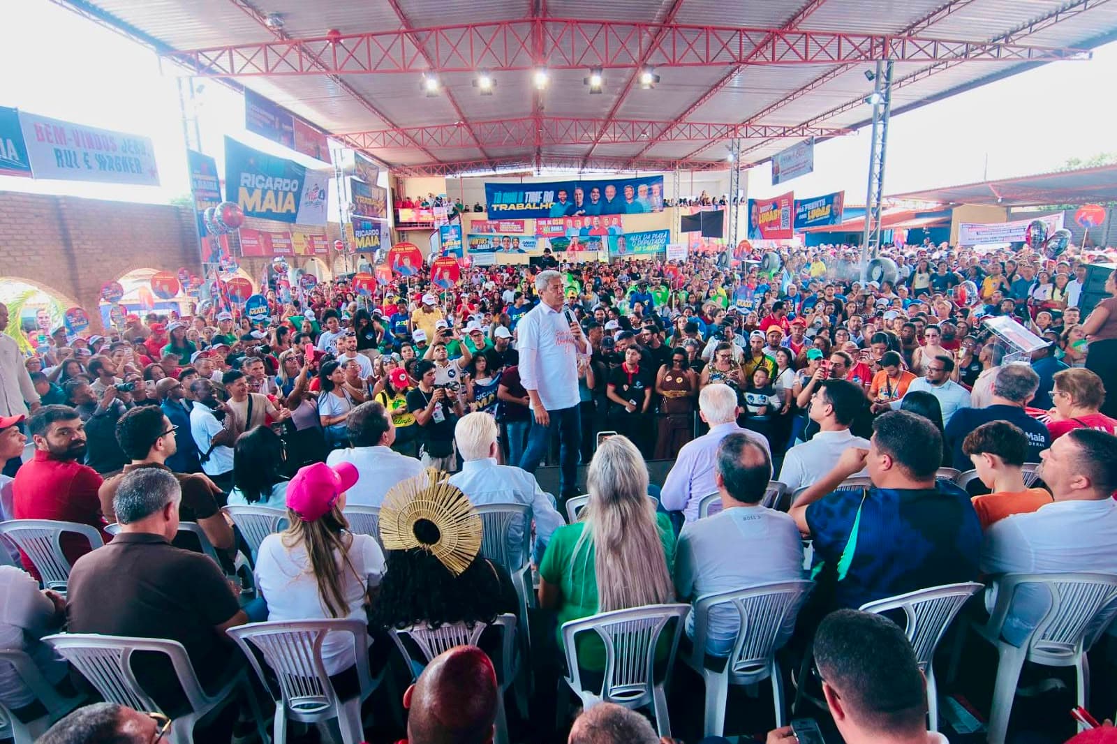 Governador Jerônimo Rodrigues discursa em plenária do Programa de Governo Participativo em Ribeira do Pombal, Bahia