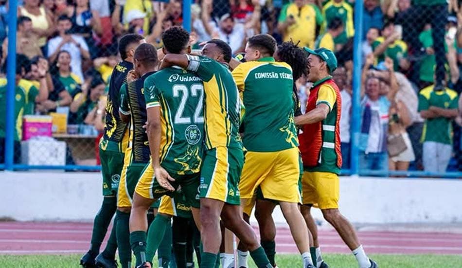 Estádio Geraldo Pereira, em Barreiras, durante partida da Série B do Campeonato Baiano 2026