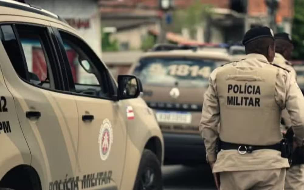 Viatura da Polícia Militar da Bahia em patrulhamento em Salvador