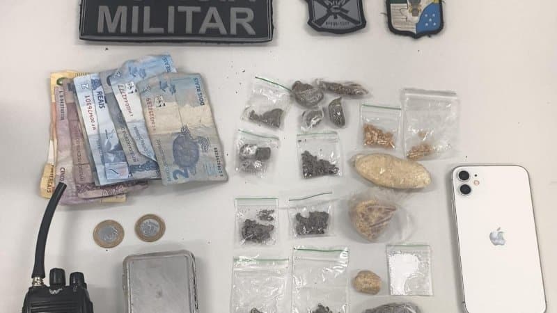Policiais militares do BPChoque durante operação contra o tráfico de drogas em Sergipe
