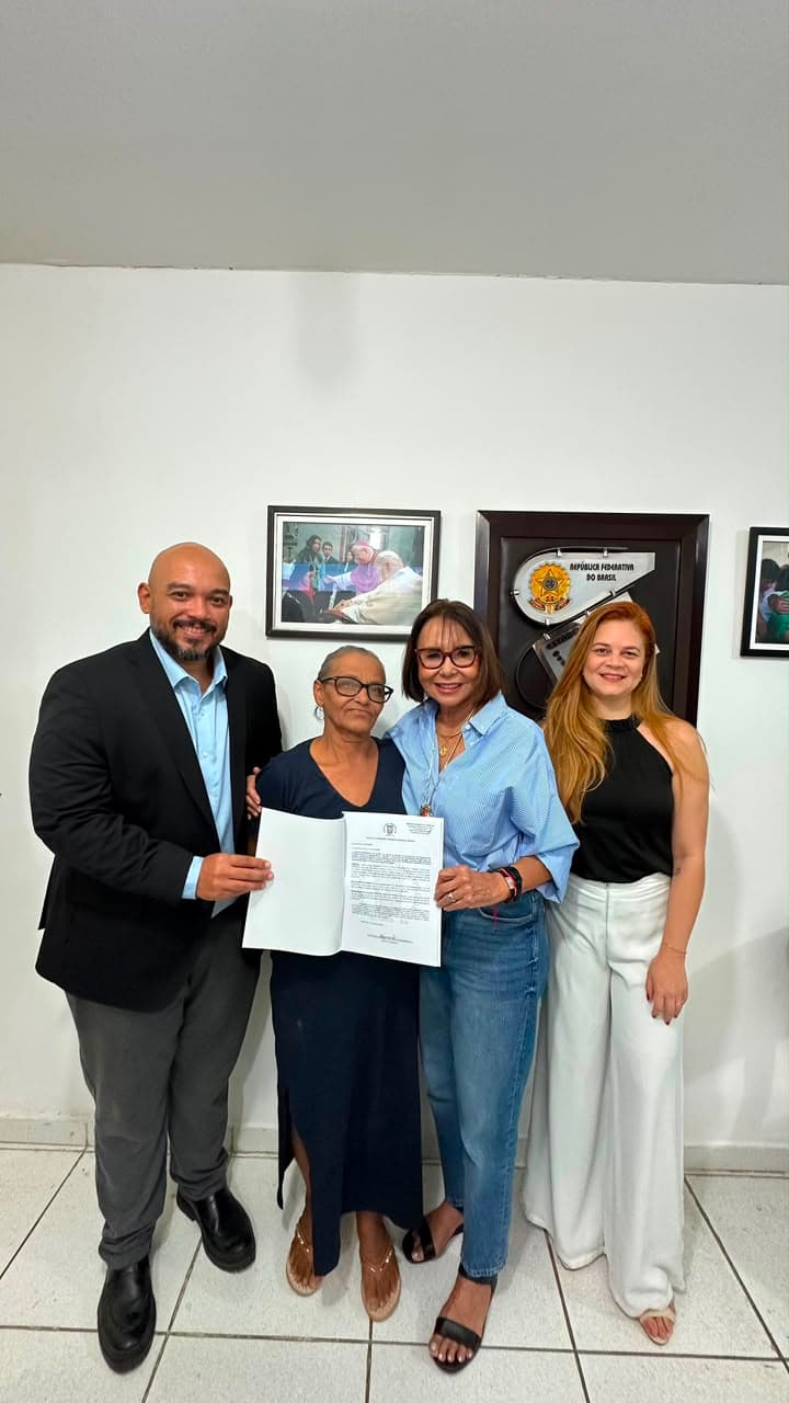 Glória entrega 15 títulos de propriedade e planeja expandir regularização fundiária para Quixaba