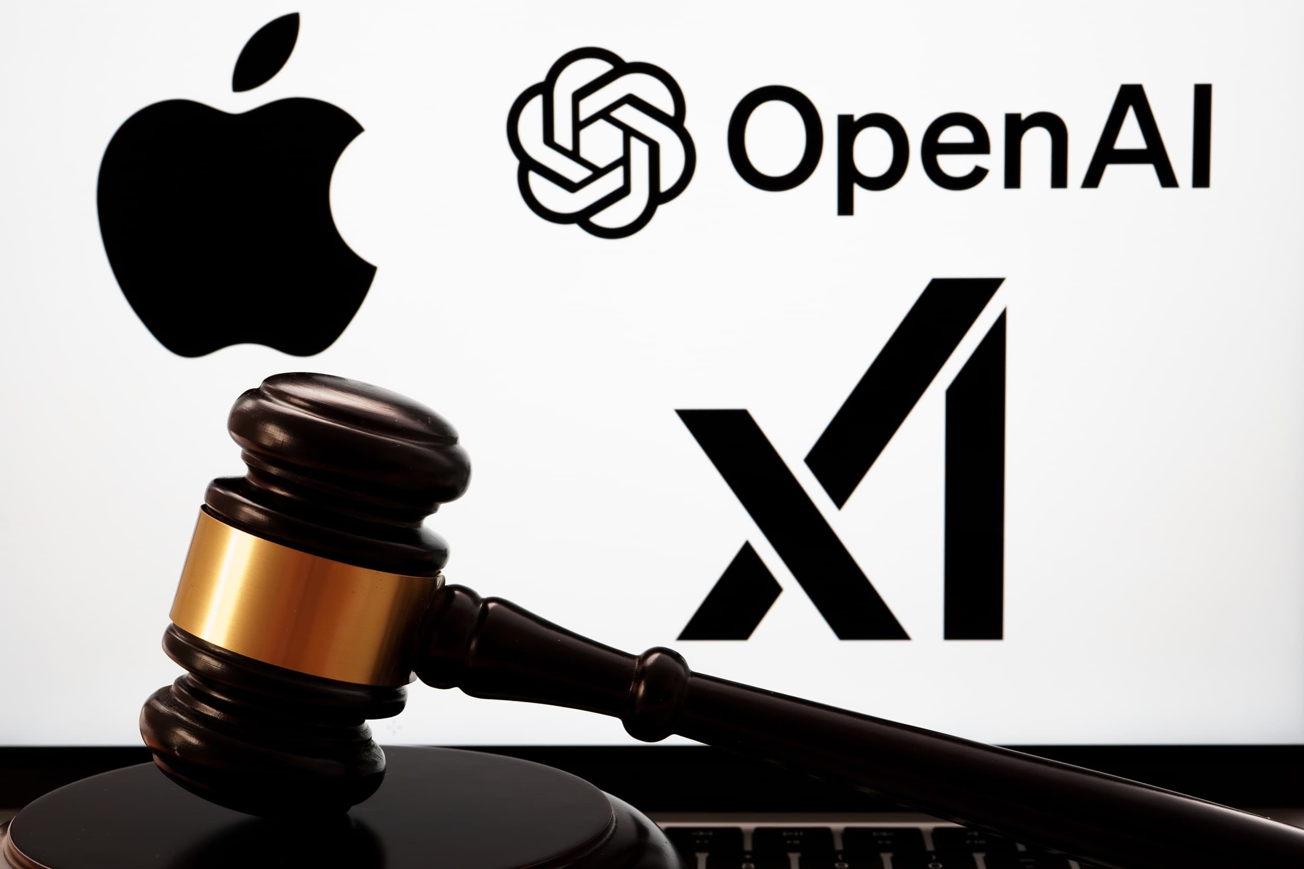 Chatbot de IA da xAI teria sido "desprezado" pela Apple na App Store (Imagem: Ascannio/Shutterstock)