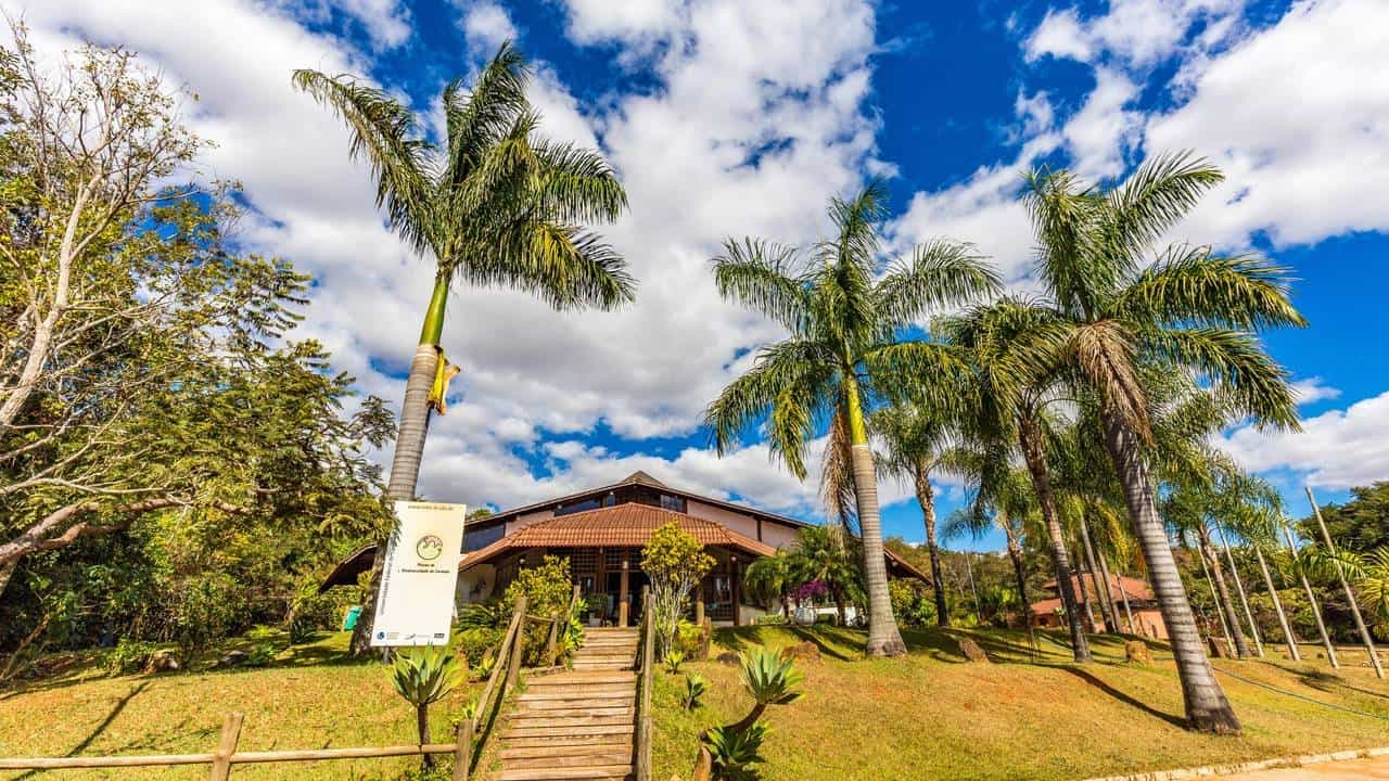 Uberlândia se destaca no interior do Brasil com crescimento econômico acelerado e forte geração de empregos formais – Créditos: depositphotos.com / paulobaqueta