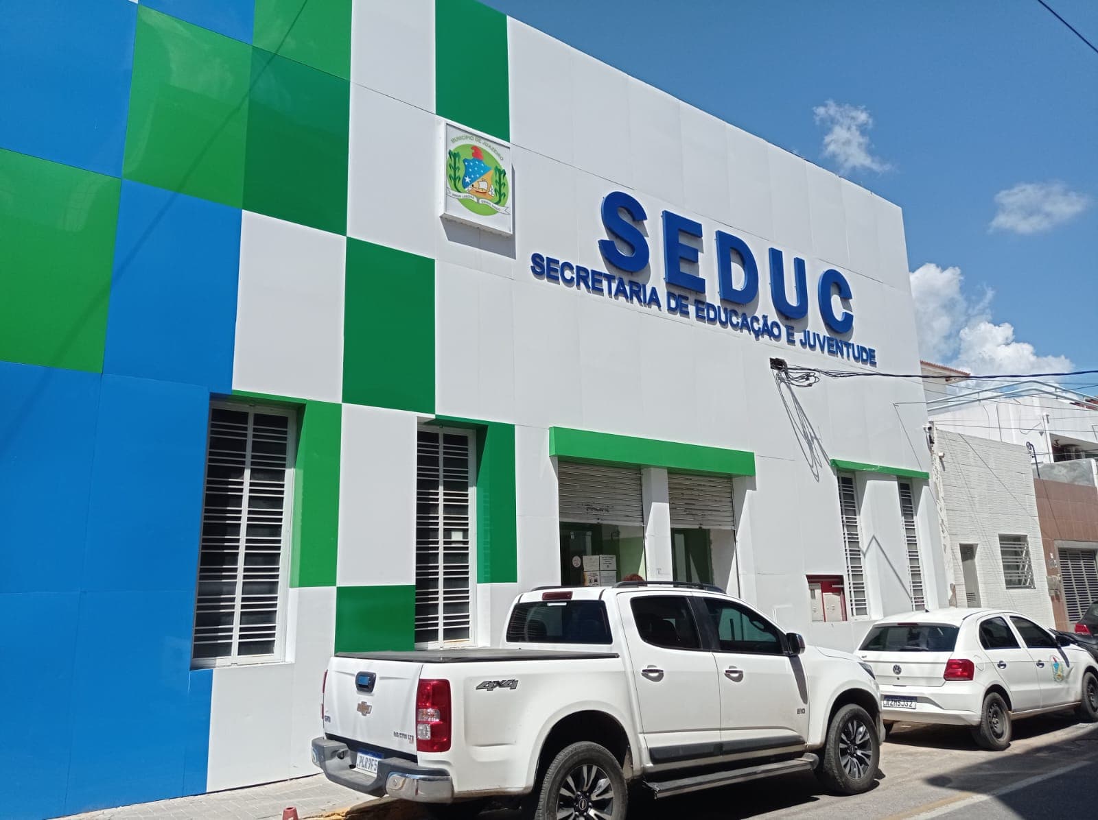 Fachada de escola pública da rede municipal de Juazeiro-BA