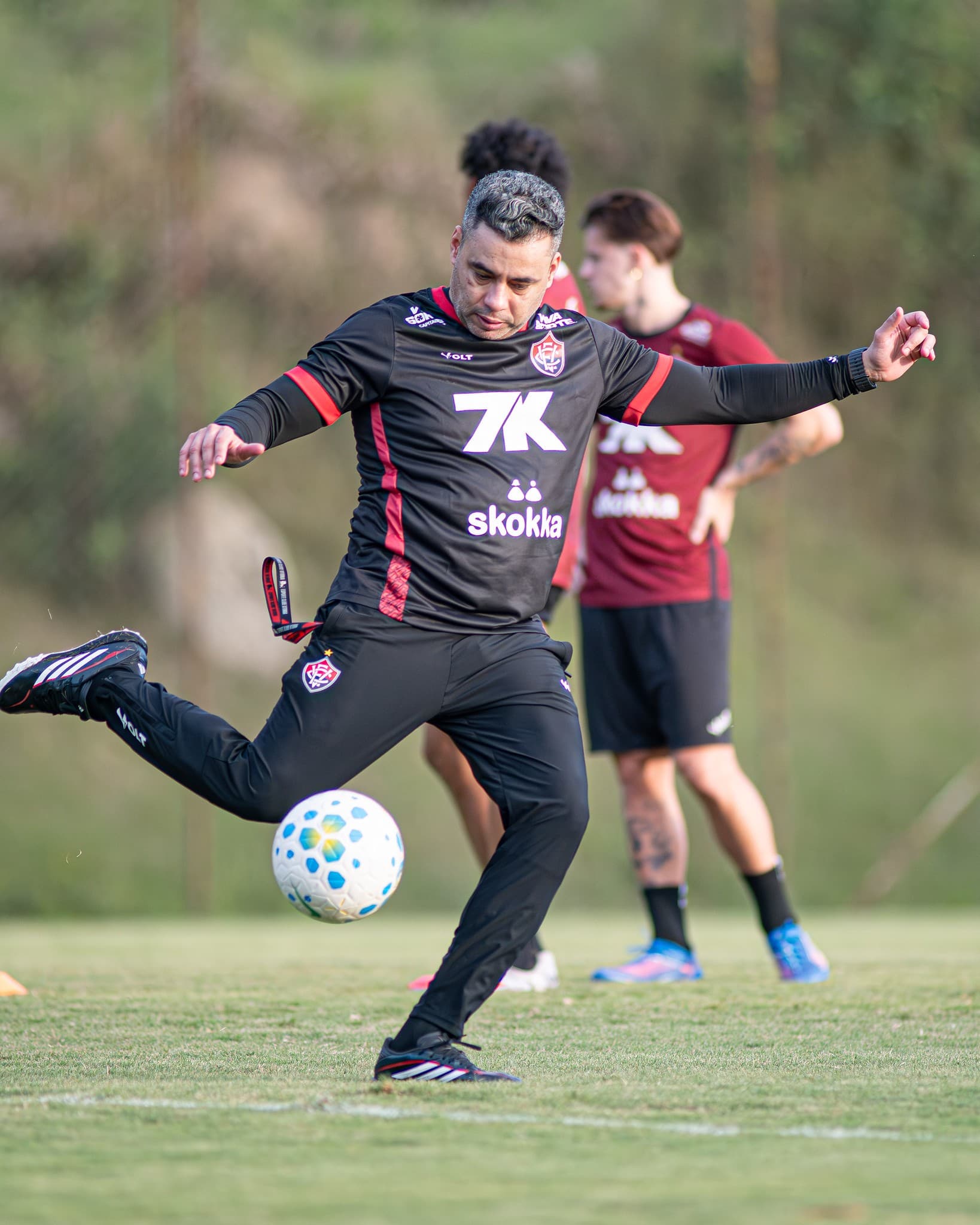 Jogadores do Vitória treinando no Barradão antes da semifinal da Copa do Nordeste contra o ABC