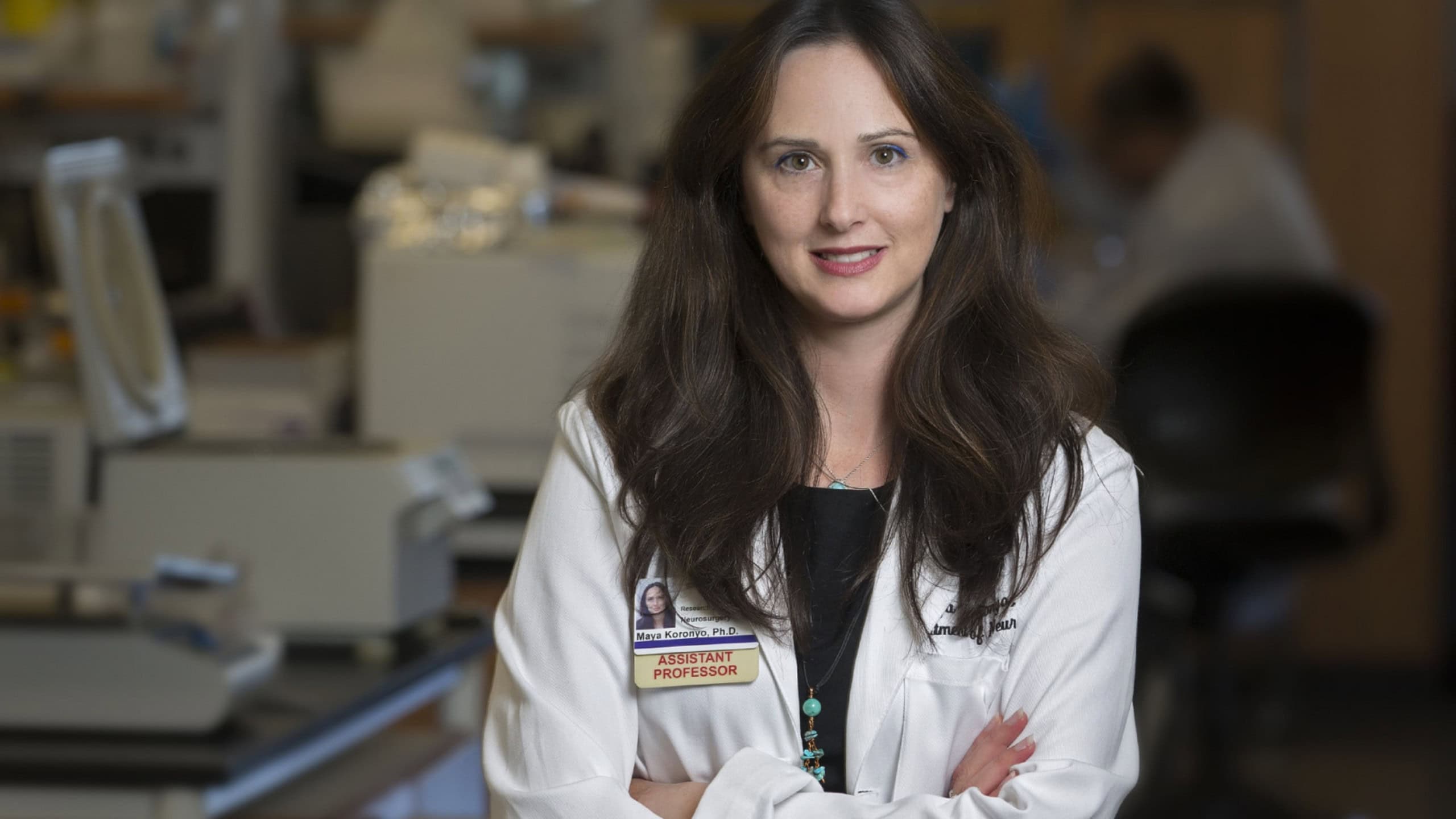 Professora, pesquisadora e PhD Maya Koronyo-Hamaoui (Reprodução: Cedars-Sinai)