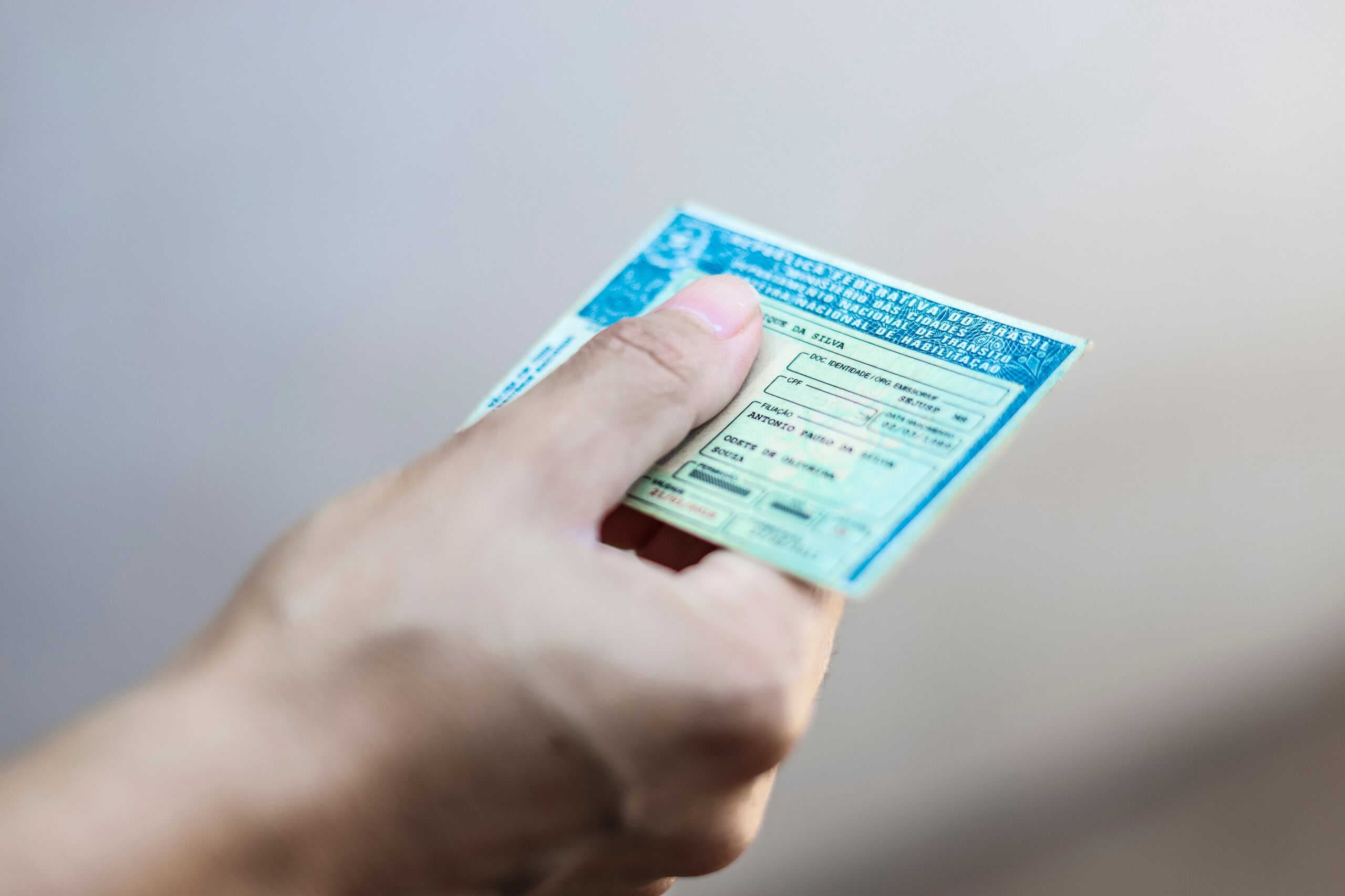 Governo lança aplicativo e muda processo da CNH com aulas online e instrutores autônomos (Imagem: jackpress / Shutterstock)