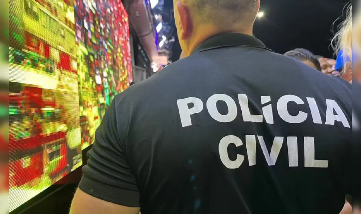 Suspeito de importunação contra foliona no pré-Carnaval de Salvador é proibido de frequentar circuitos.