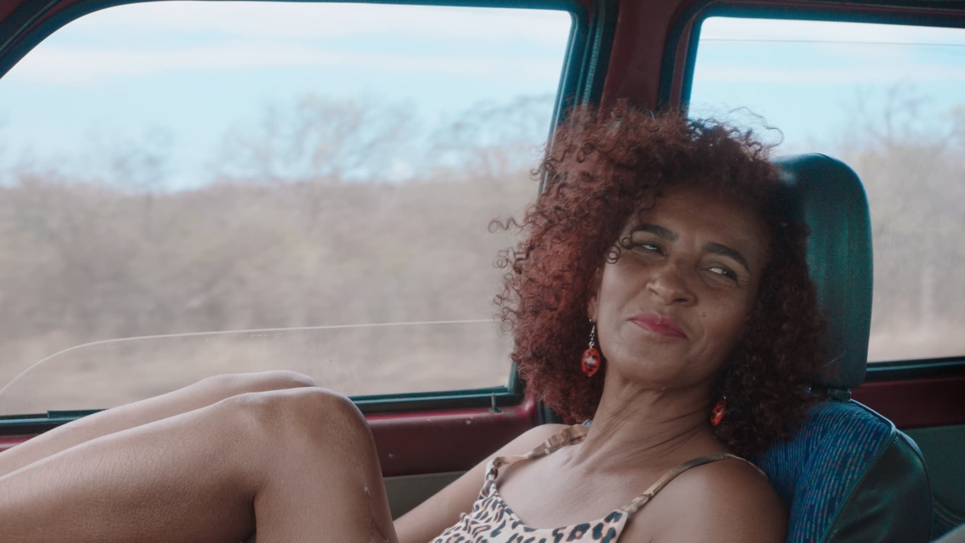 Luciana Souza como Dalva no filme Fiz um Foguete Imaginando que Você Vinha
