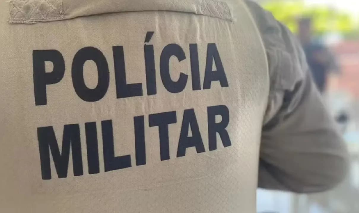 Pedreiro é internado em estado grave após ser agredido a pauladas durante briga por gasolina na Bahia.