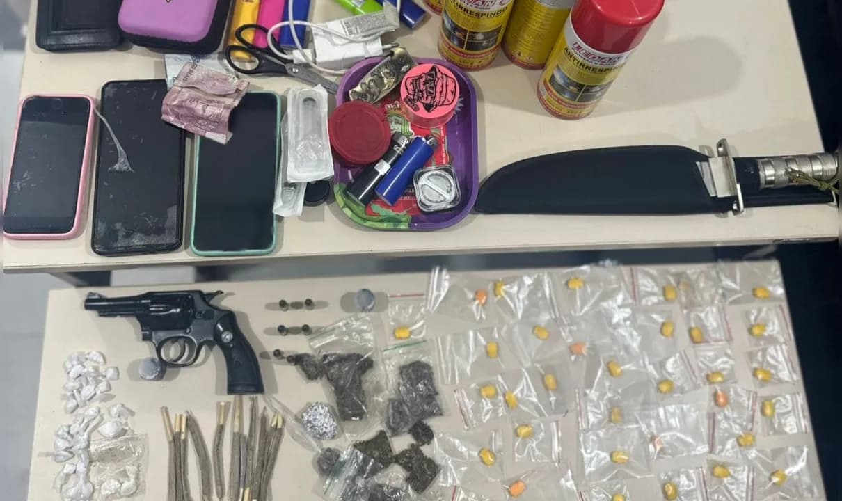 Um homem foi preso e outros sete foram encaminhados para delegacia.