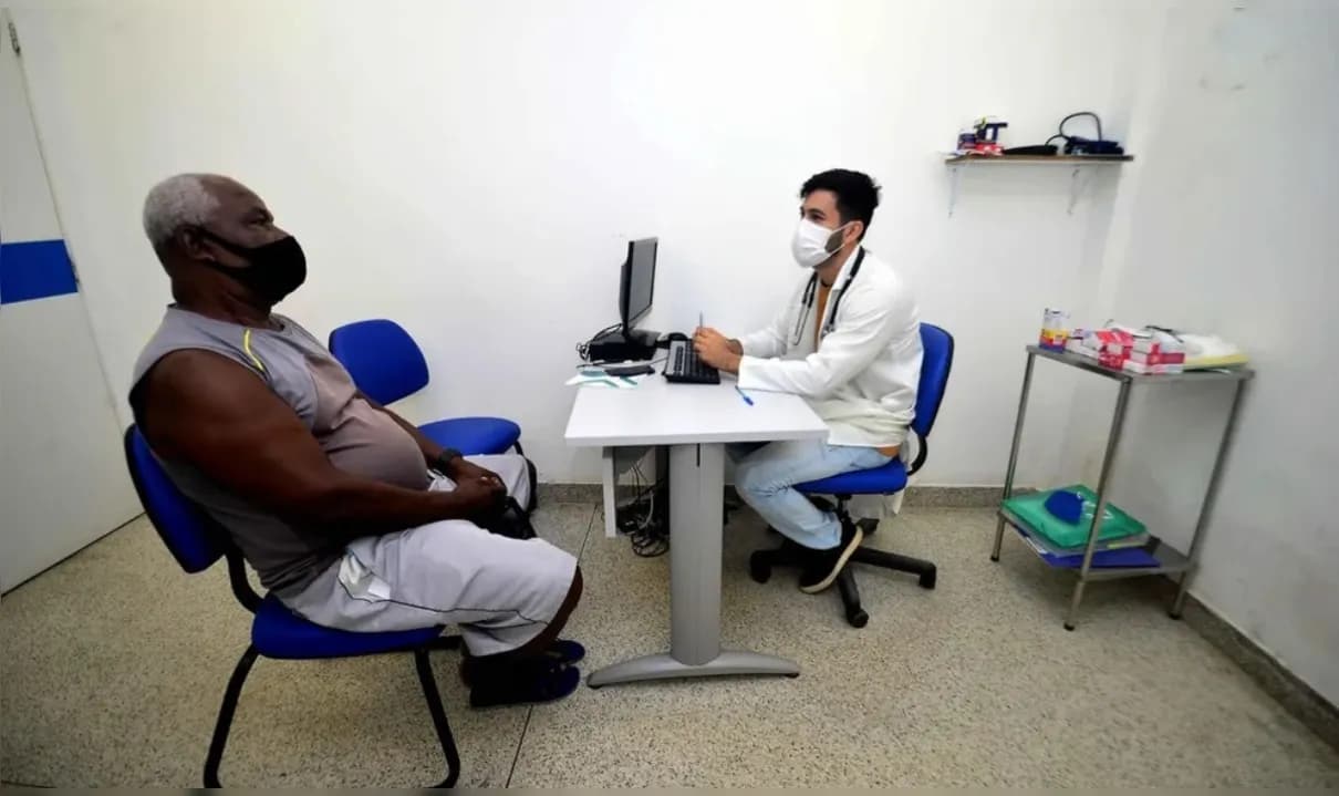 Pacientes podem solicitar avaliação médica pela plataforma digital.