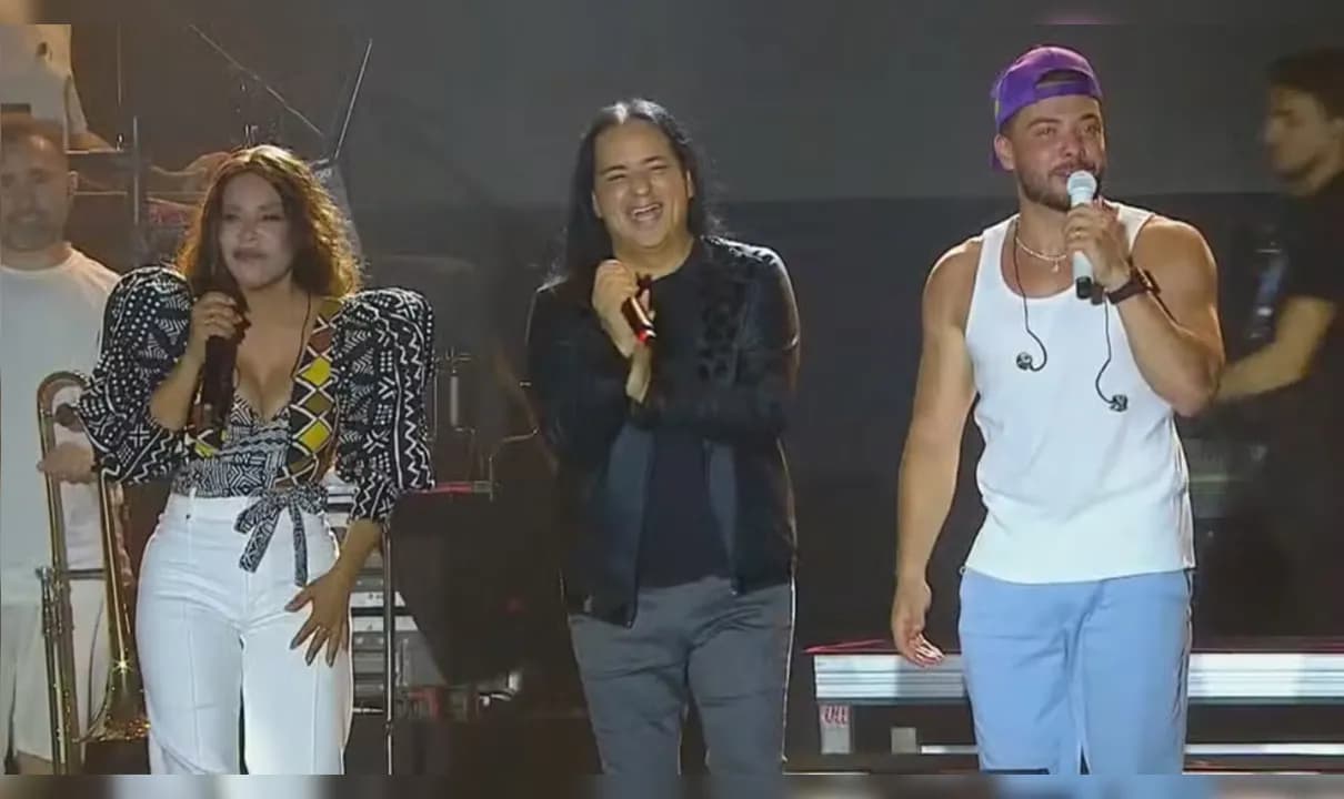 Safadão surpreende público ao receber Silvânia Aquino e Berg Rabelo no palco do Festival de Verão e anuncia gravação de DVD.