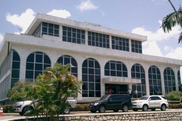 Fachada do Tribunal de Contas do Estado de Alagoas, em Maceió